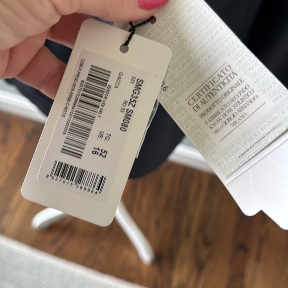 NWT Armani Collezioni Navy Women's Blazer size 16 - Picture 2 of 8